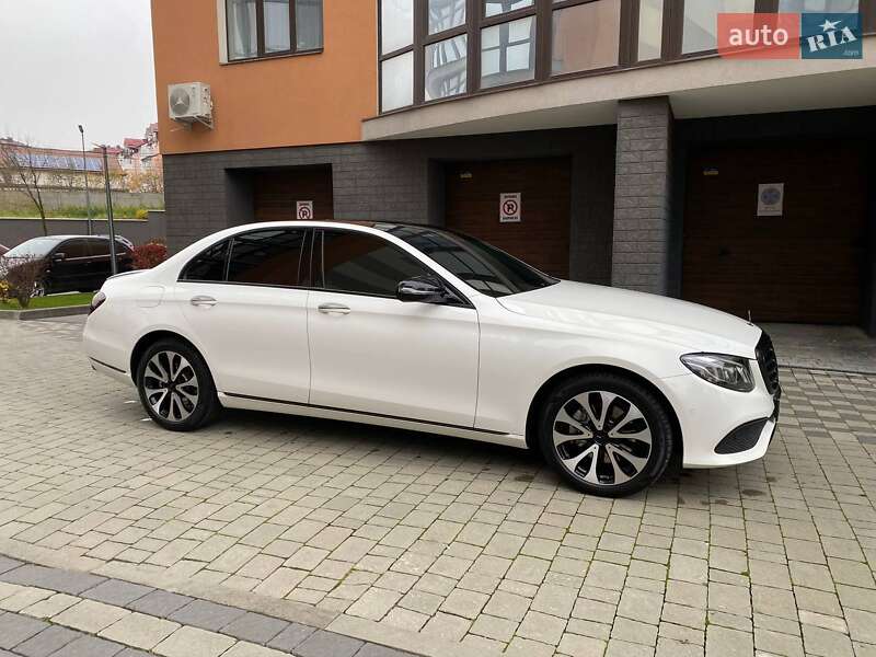 Седан Mercedes-Benz E-Class 2018 в Івано-Франківську