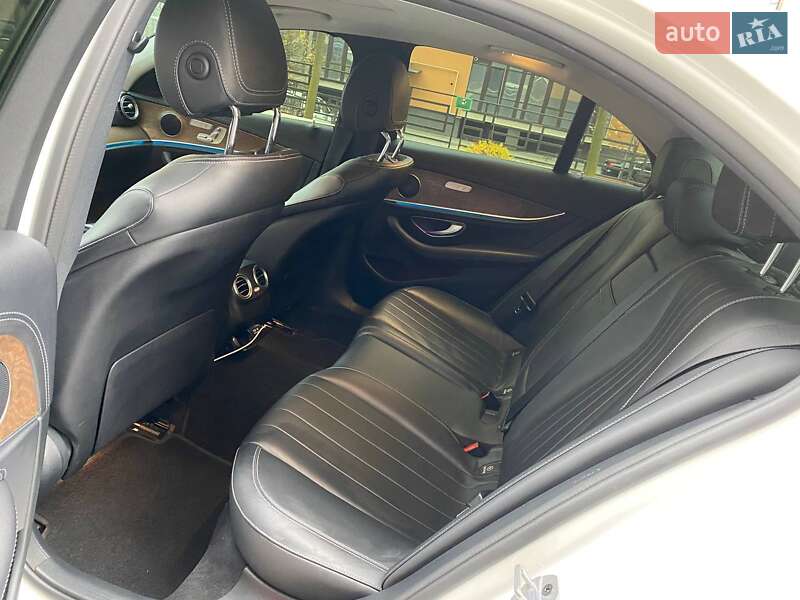 Седан Mercedes-Benz E-Class 2018 в Івано-Франківську