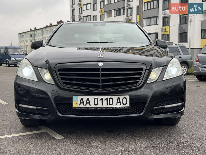 Седан Mercedes-Benz E-Class 2012 в Києві фото 12 Седан Mercedes-Benz E-Class 2012 в Києві