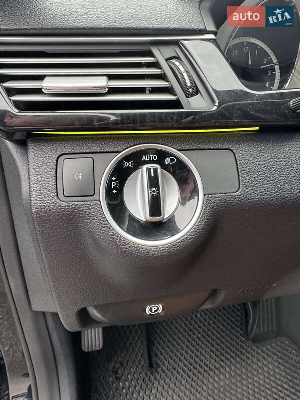 Седан Mercedes-Benz E-Class 2012 в Києві фото 19 Седан Mercedes-Benz E-Class 2012 в Києві