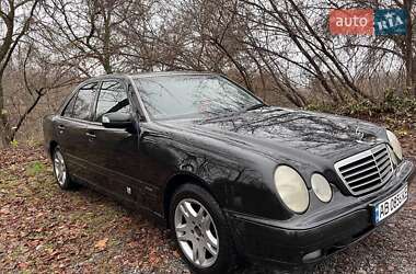 Седан Mercedes-Benz E-Class 2000 в Вінниці