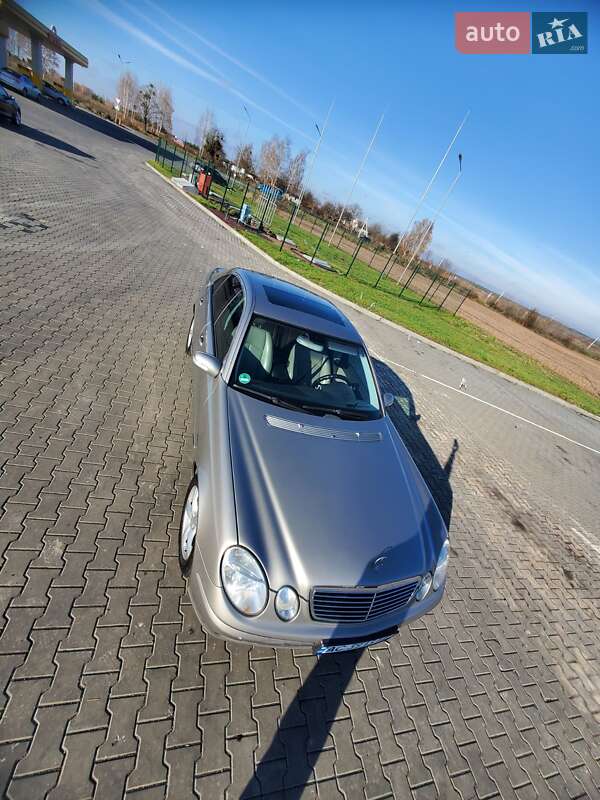 Седан Mercedes-Benz E-Class 2004 в Луцке