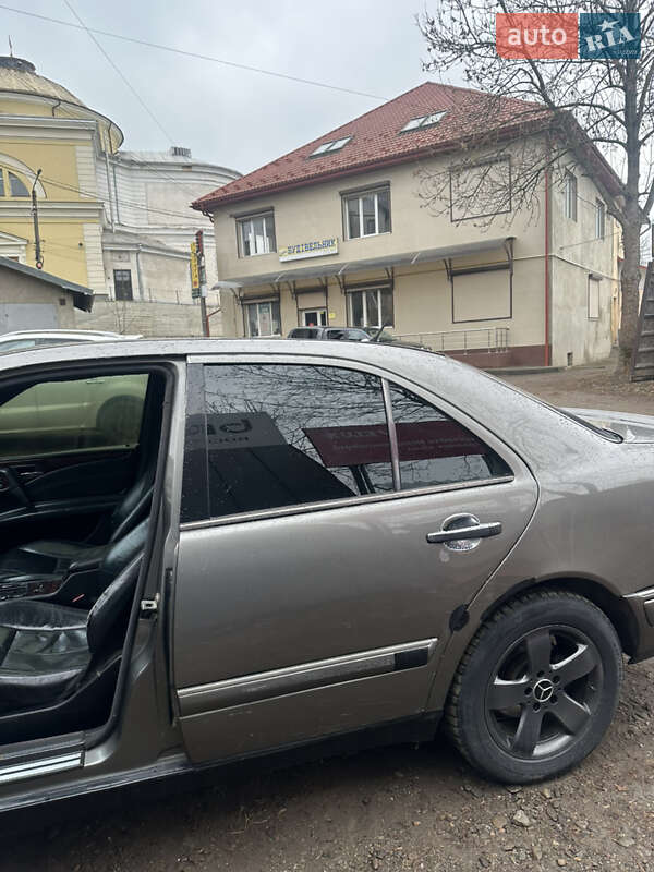 Седан Mercedes-Benz E-Class 1997 в Одессе