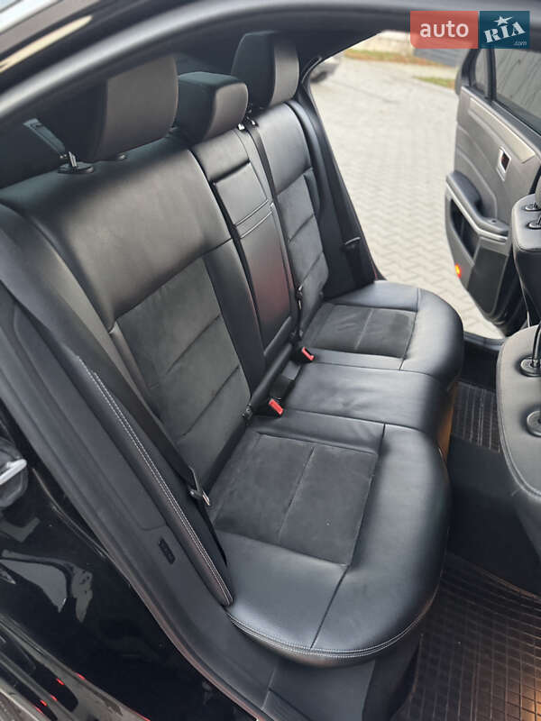 Седан Mercedes-Benz E-Class 2014 в Мукачевому