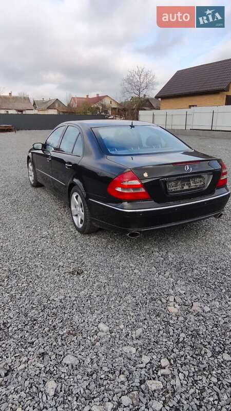 Седан Mercedes-Benz E-Class 2006 в Рокитном