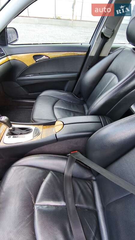 Седан Mercedes-Benz E-Class 2006 в Рокитном