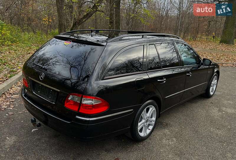Универсал Mercedes-Benz E-Class 2009 в Киеве