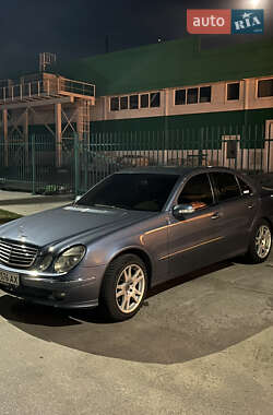 Седан Mercedes-Benz E-Class 2002 в Павлограді