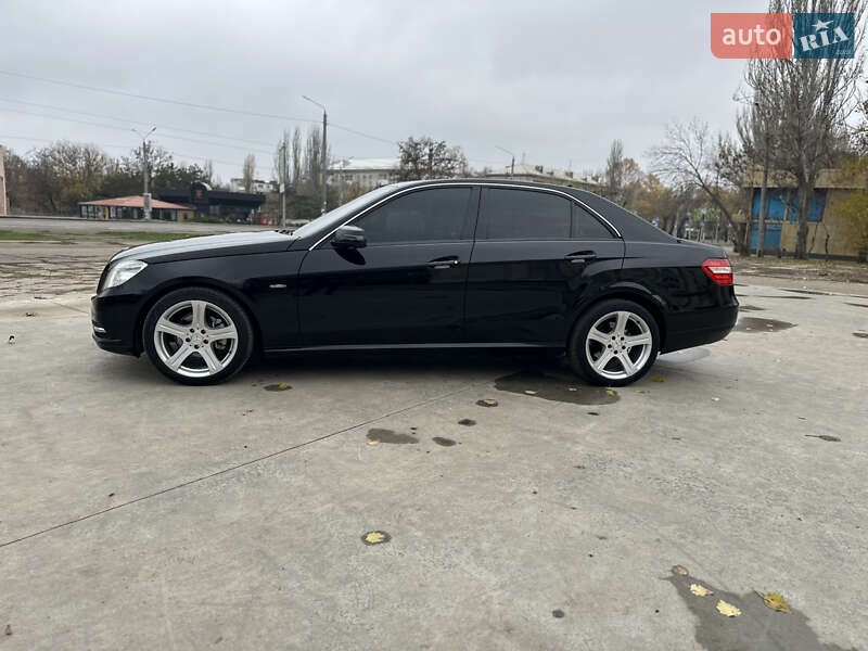 Седан Mercedes-Benz E-Class 2012 в Миколаєві