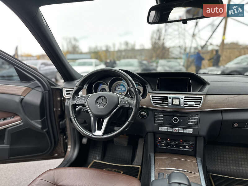 Седан Mercedes-Benz E-Class 2015 в Харькове фото 20 Седан Mercedes-Benz E-Class 2015 в Харькове