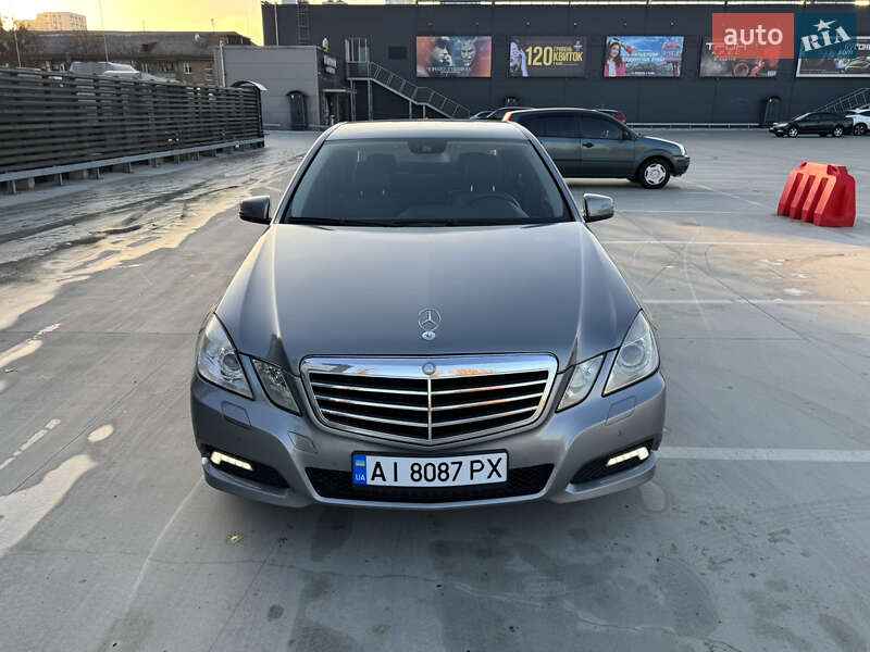 Седан Mercedes-Benz E-Class 2010 в Киеве фото 5 Седан Mercedes-Benz E-Class 2010 в Киеве