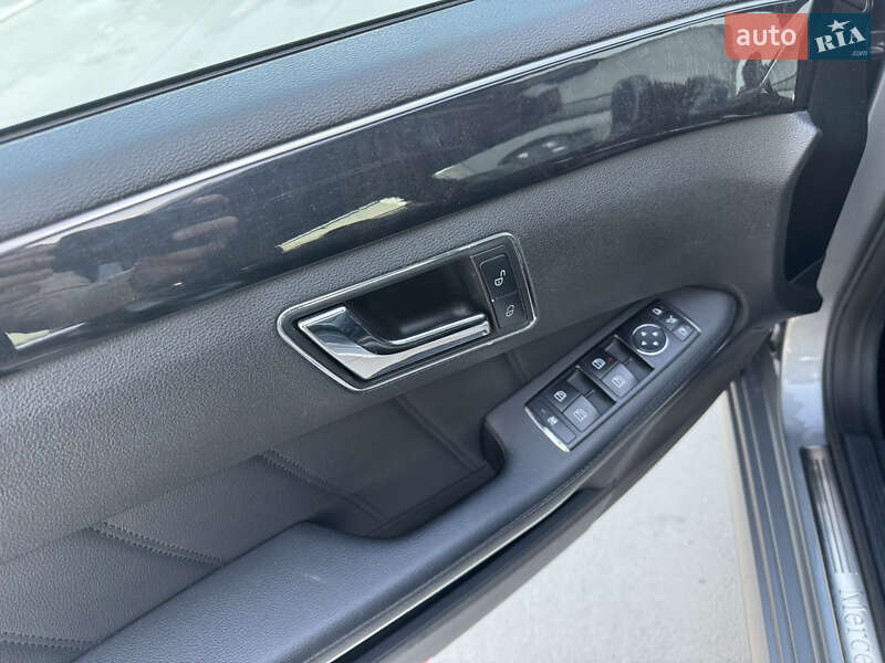 Седан Mercedes-Benz E-Class 2010 в Киеве фото 32 Седан Mercedes-Benz E-Class 2010 в Киеве