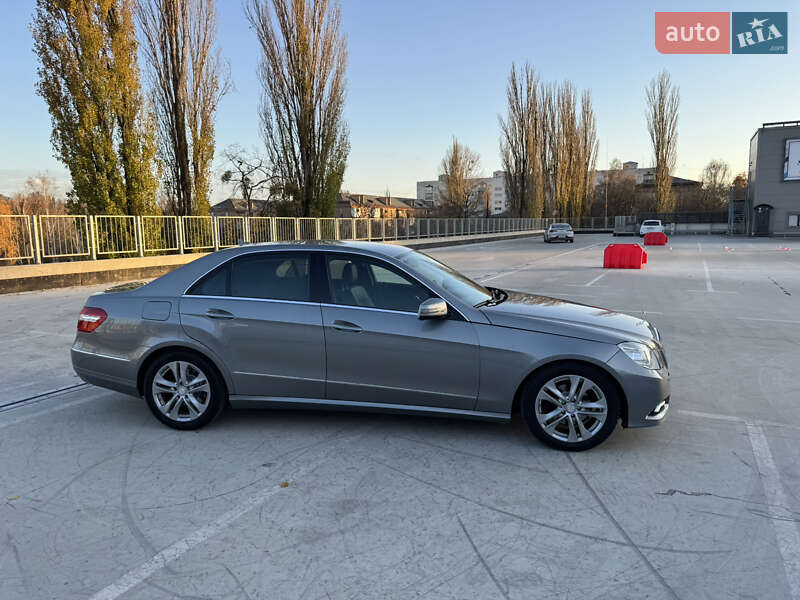 Седан Mercedes-Benz E-Class 2010 в Киеве фото 48 Седан Mercedes-Benz E-Class 2010 в Киеве