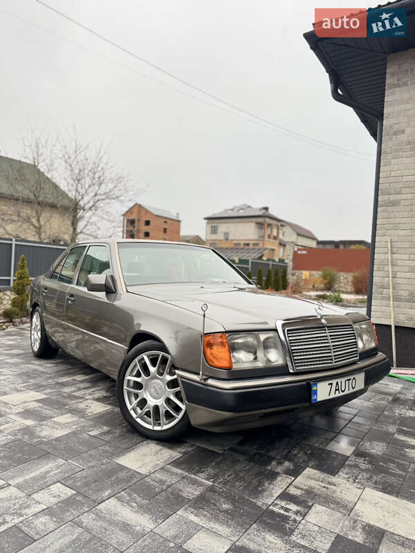 Седан Mercedes-Benz E-Class 1991 в Тернополі