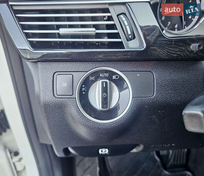 Седан Mercedes-Benz E-Class 2012 в Одесі фото 31 Седан Mercedes-Benz E-Class 2012 в Одесі