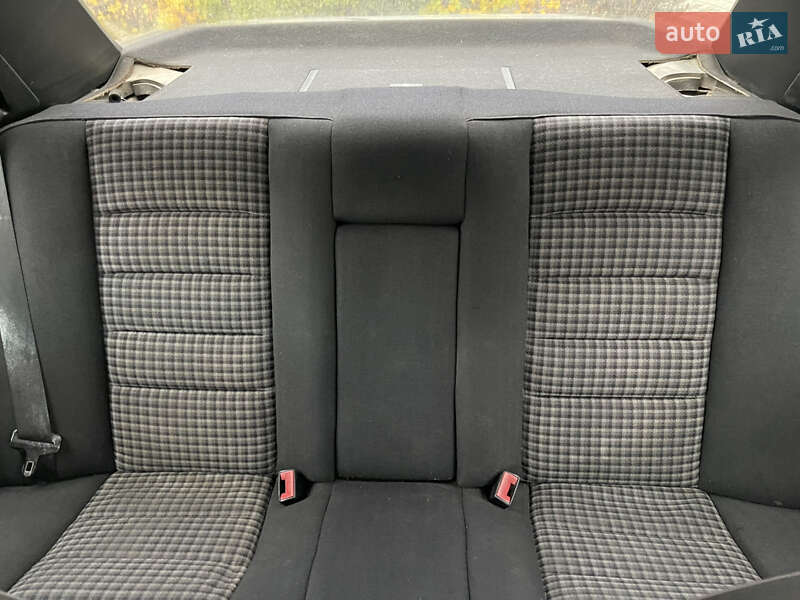 Седан Mercedes-Benz E-Class 1995 в Хотині фото 13 Седан Mercedes-Benz E-Class 1995 в Хотині