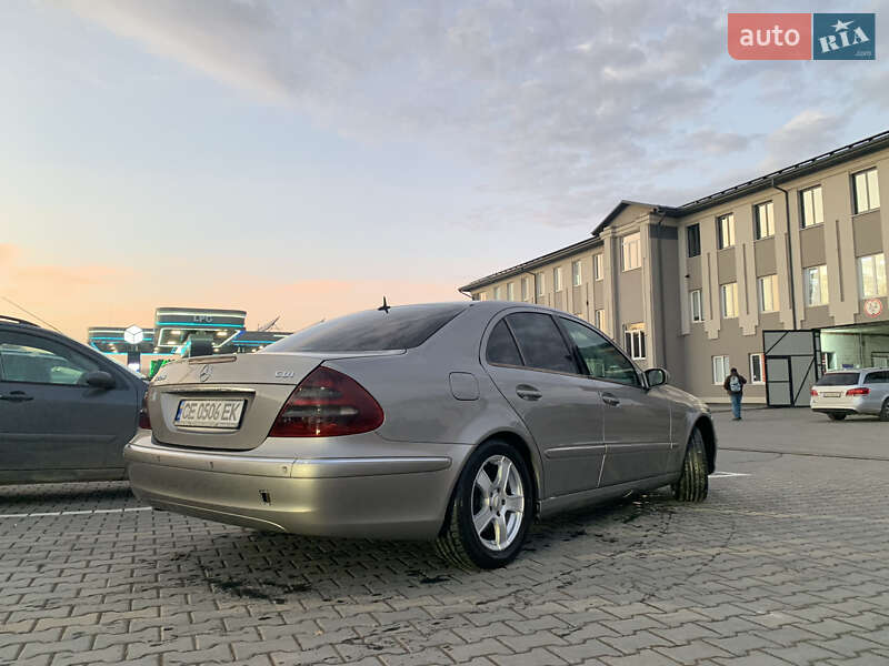 Седан Mercedes-Benz E-Class 2002 в Чернівцях