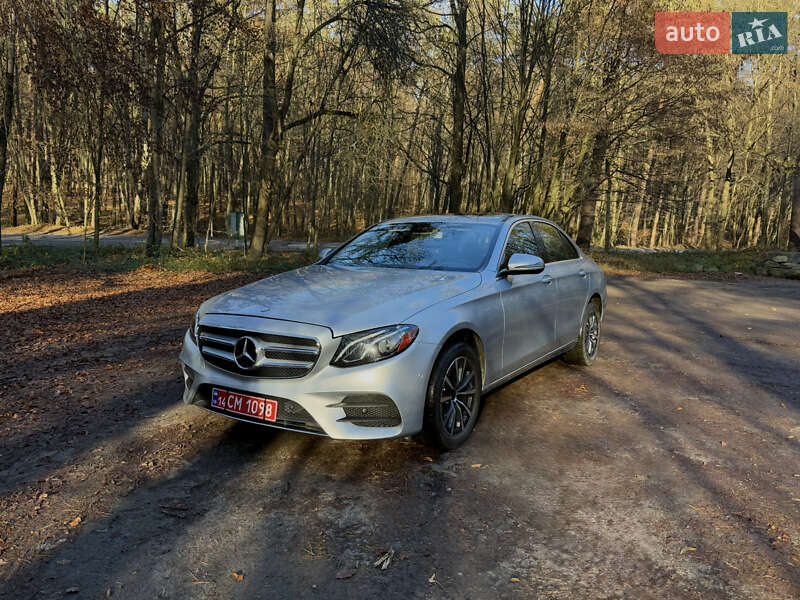 Седан Mercedes-Benz E-Class 2018 в Львове
