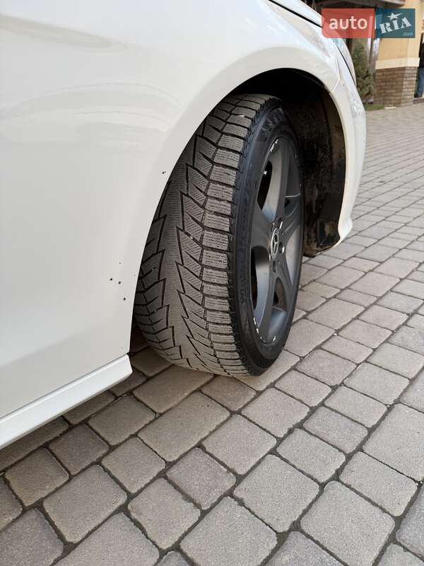 Седан Mercedes-Benz E-Class 2013 в Чернівцях фото 12 Седан Mercedes-Benz E-Class 2013 в Чернівцях