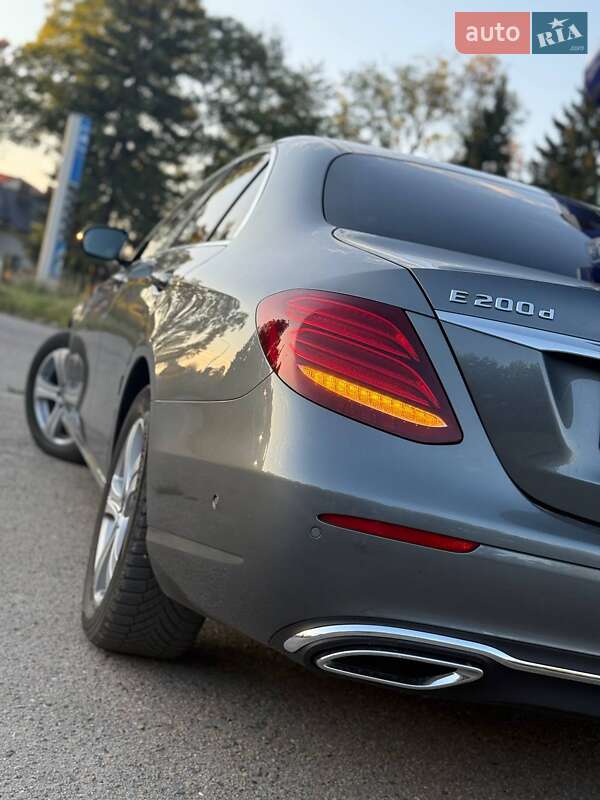 Седан Mercedes-Benz E-Class 2017 в Самборе фото 36 Седан Mercedes-Benz E-Class 2017 в Самборе