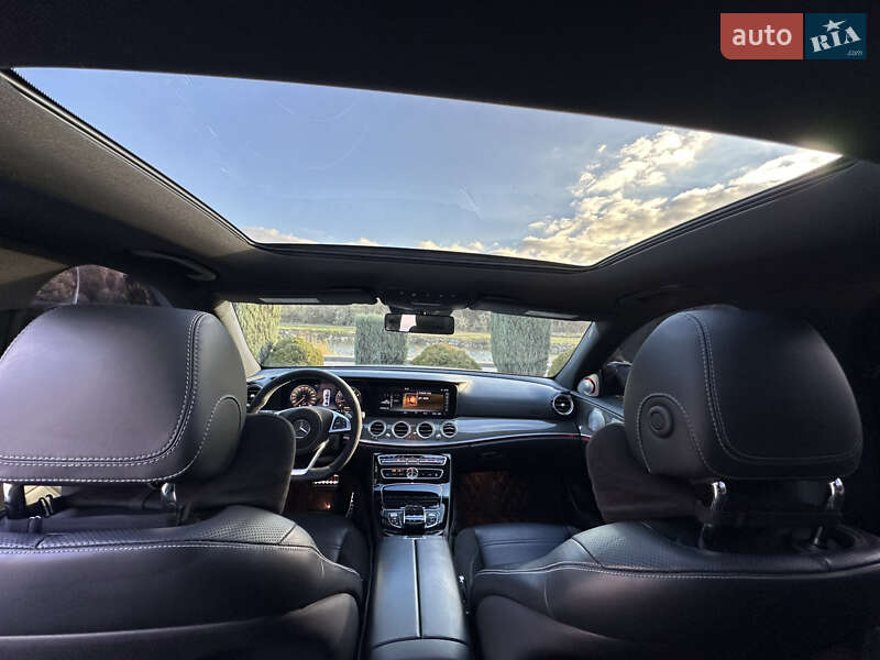 Седан Mercedes-Benz E-Class 2017 в Днепре