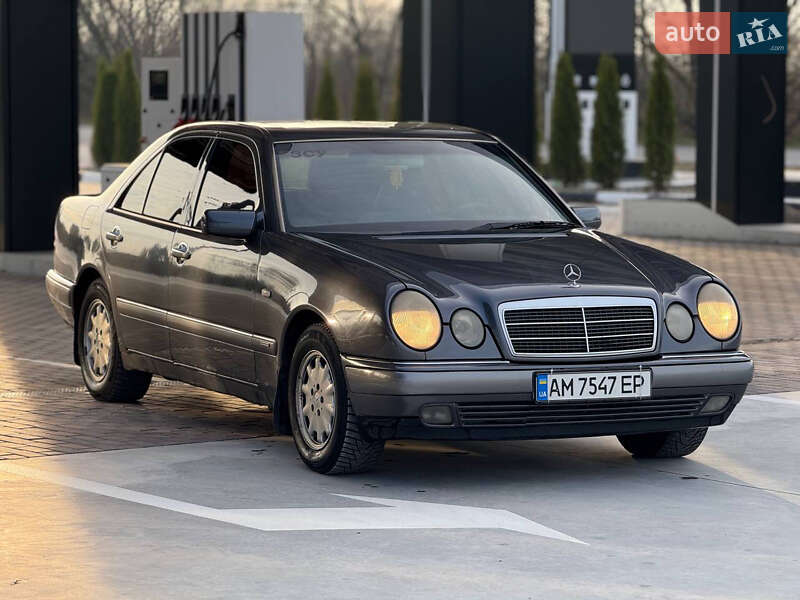 Седан Mercedes-Benz E-Class 1995 в Киеве фото 2 Седан Mercedes-Benz E-Class 1995 в Киеве