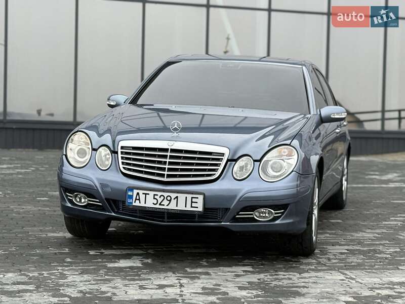 Седан Mercedes-Benz E-Class 2004 в Черновцах