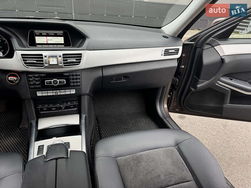 Седан Mercedes-Benz E-Class 2014 в Киеве фото 17 Седан Mercedes-Benz E-Class 2014 в Киеве