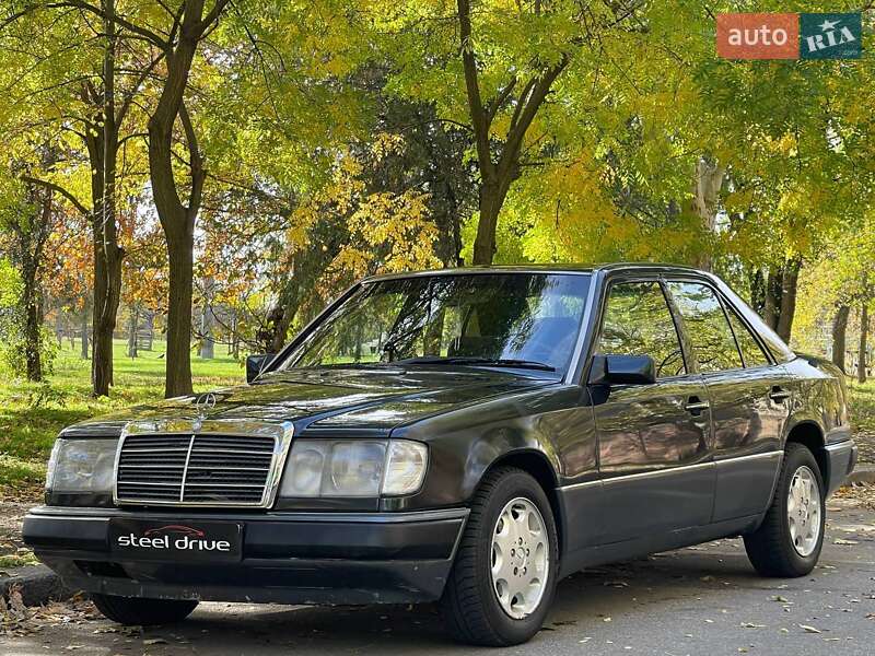 Седан Mercedes-Benz E-Class 1992 в Миколаєві фото 2 Седан Mercedes-Benz E-Class 1992 в Миколаєві