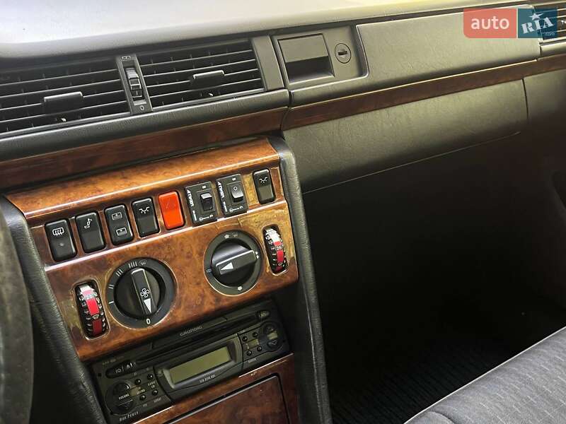 Седан Mercedes-Benz E-Class 1992 в Миколаєві фото 12 Седан Mercedes-Benz E-Class 1992 в Миколаєві