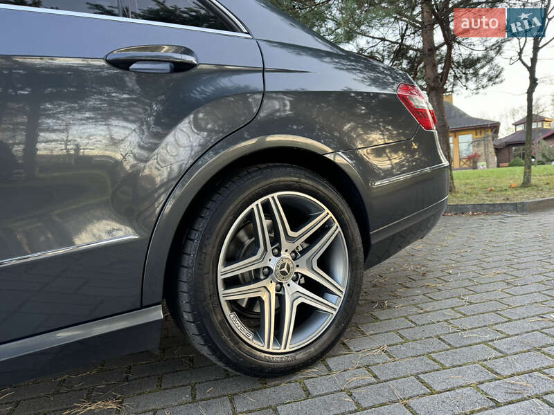 Седан Mercedes-Benz E-Class 2012 в Дрогобыче