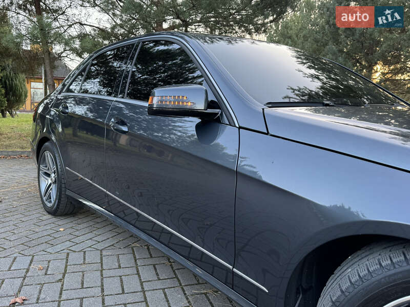 Седан Mercedes-Benz E-Class 2012 в Дрогобыче