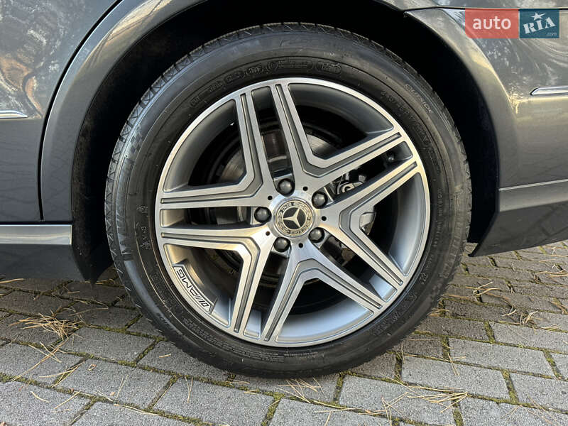Седан Mercedes-Benz E-Class 2012 в Дрогобыче