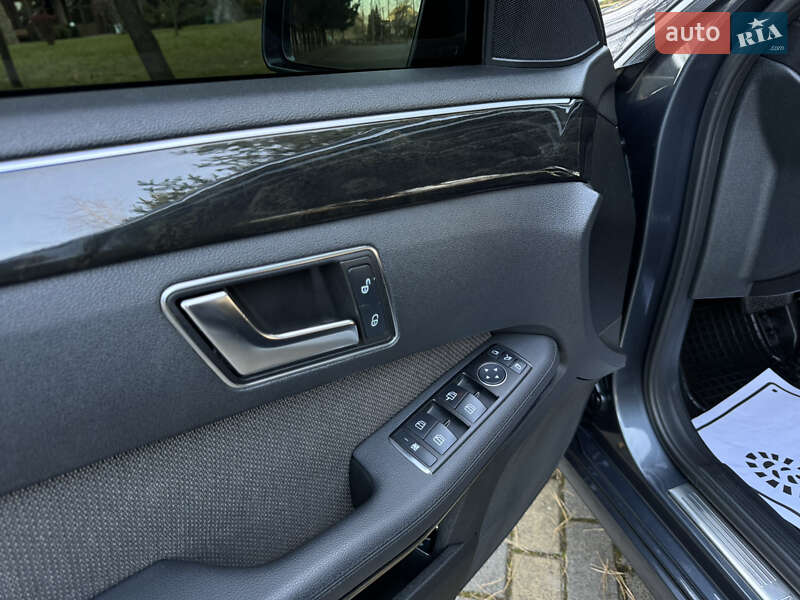 Седан Mercedes-Benz E-Class 2012 в Дрогобыче