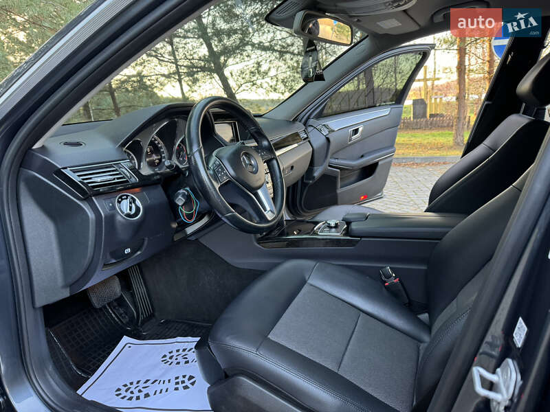 Седан Mercedes-Benz E-Class 2012 в Дрогобыче