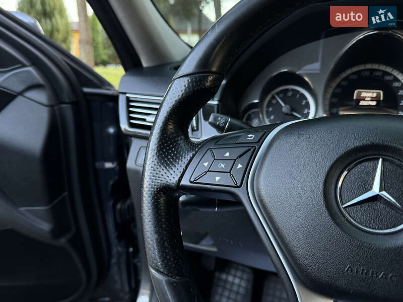 Седан Mercedes-Benz E-Class 2012 в Дрогобыче