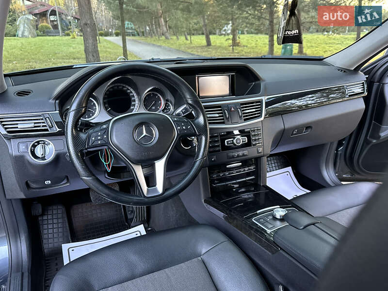 Седан Mercedes-Benz E-Class 2012 в Дрогобыче