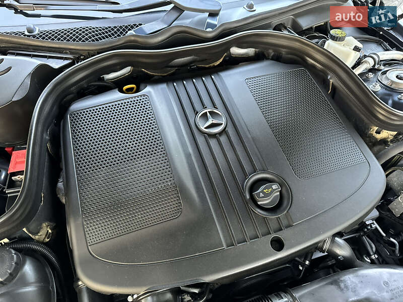 Седан Mercedes-Benz E-Class 2012 в Дрогобыче