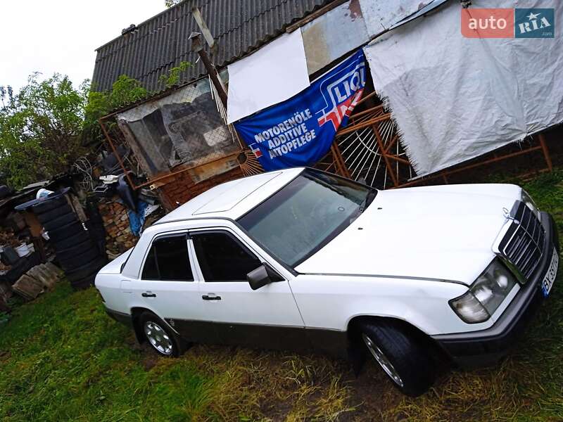 Седан Mercedes-Benz E-Class 1987 в Хмельницком