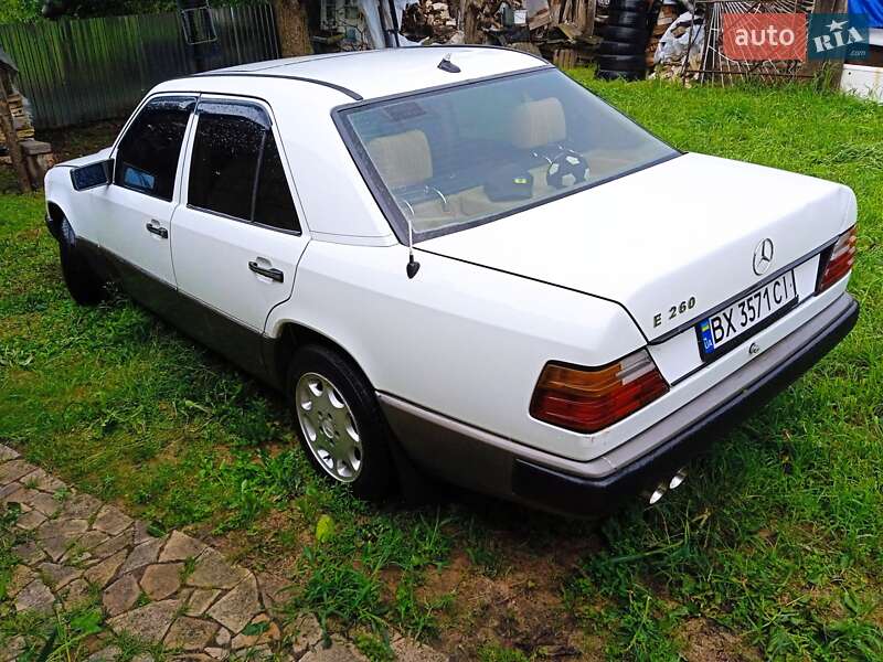 Седан Mercedes-Benz E-Class 1987 в Хмельницком