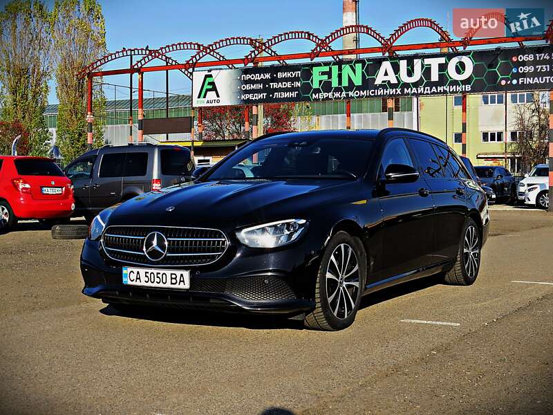 Mercedes-Benz E-Class 2022