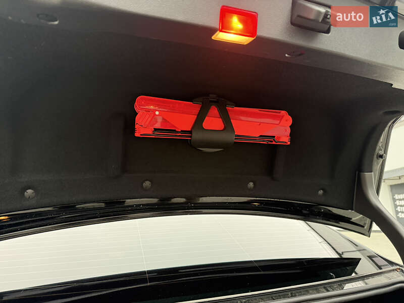 Седан Mercedes-Benz E-Class 2011 в Бориславі фото 45 Седан Mercedes-Benz E-Class 2011 в Бориславі