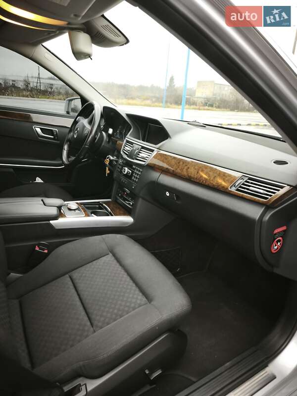 Универсал Mercedes-Benz E-Class 2012 в Ивано-Франковске