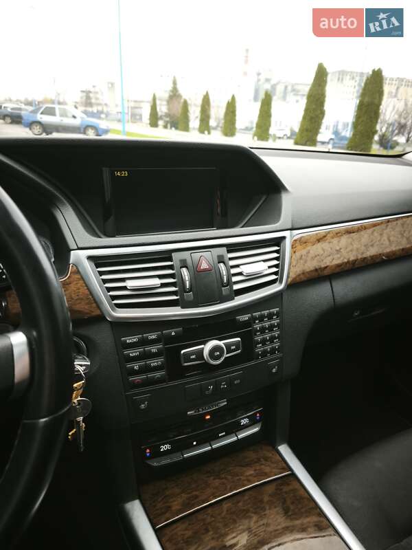 Универсал Mercedes-Benz E-Class 2012 в Ивано-Франковске