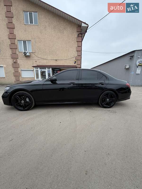 Седан Mercedes-Benz E-Class 2017 в Киеве