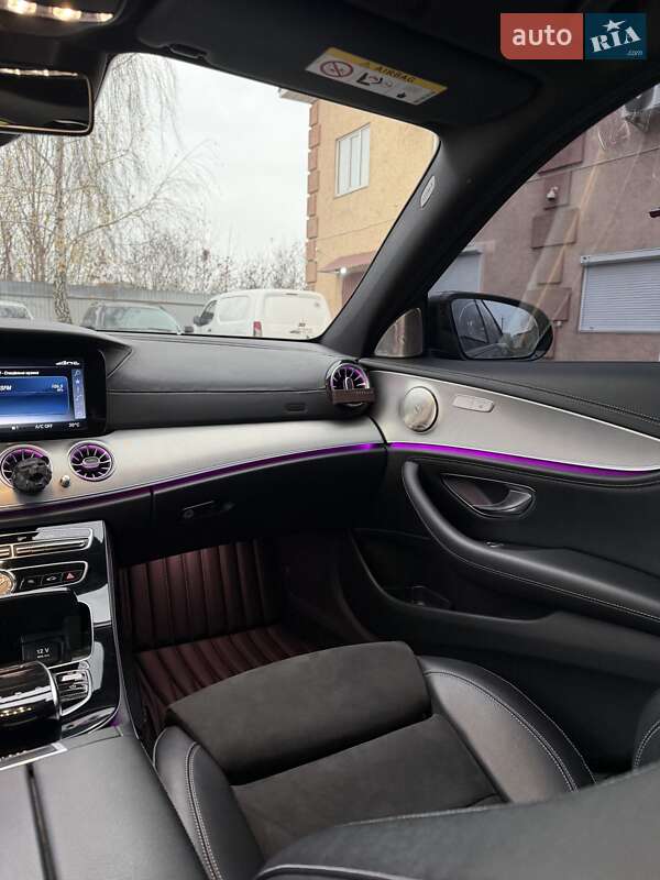 Седан Mercedes-Benz E-Class 2017 в Киеве