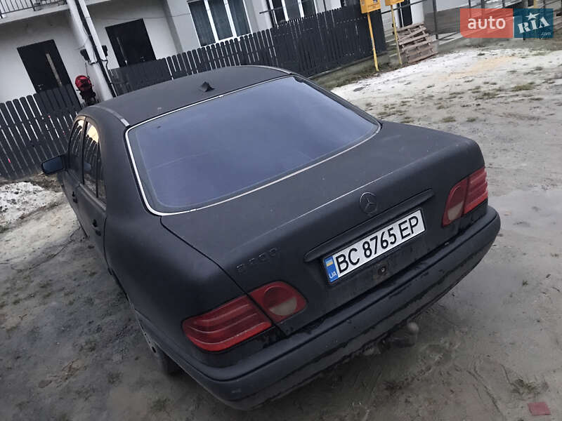 Седан Mercedes-Benz E-Class 1996 в Ременове