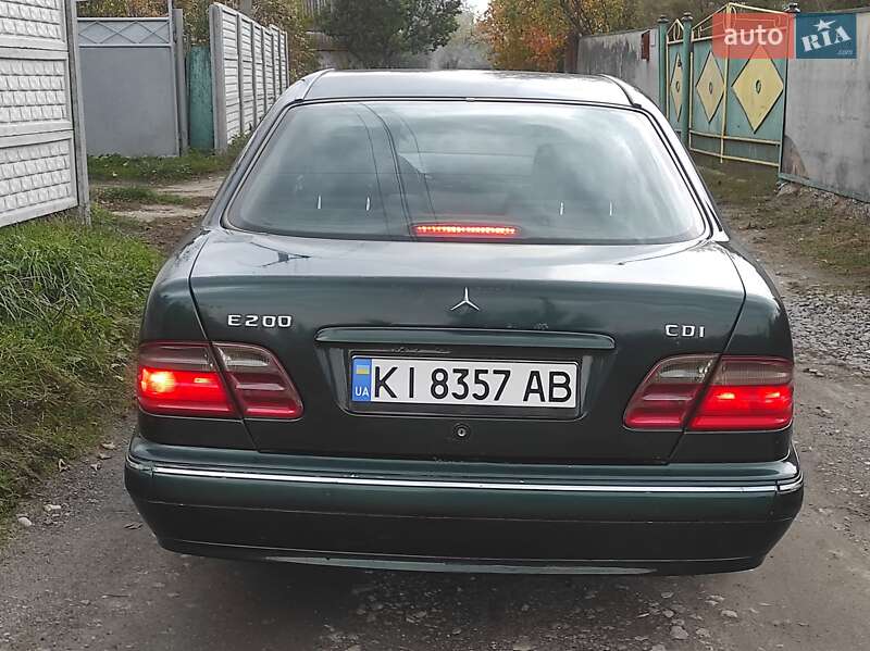 Седан Mercedes-Benz E-Class 2000 в Тетиеве