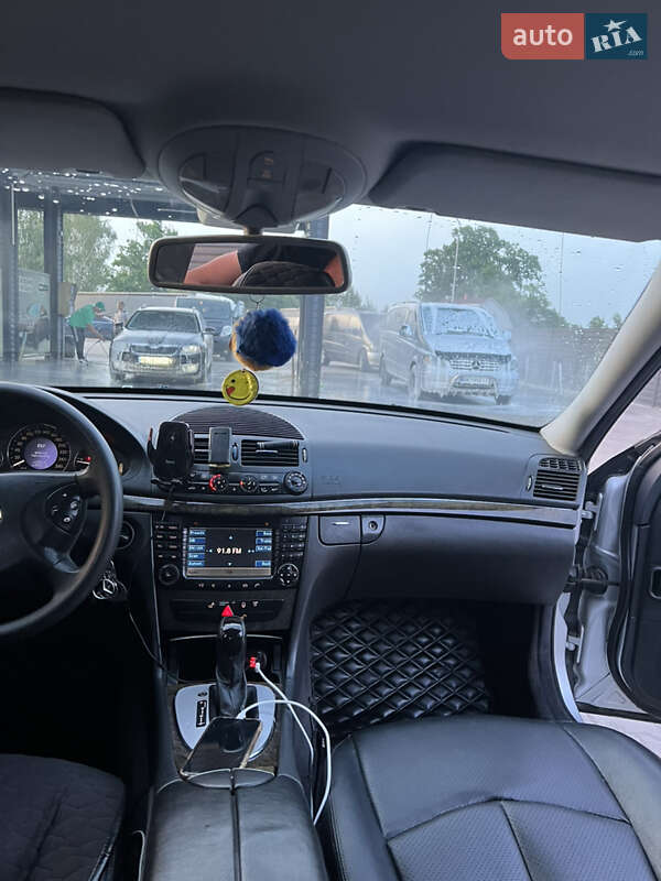 Седан Mercedes-Benz E-Class 2003 в Рокитному