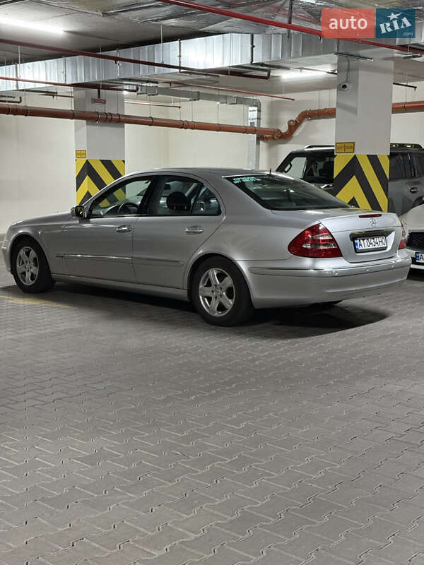 Седан Mercedes-Benz E-Class 2004 в Одесі